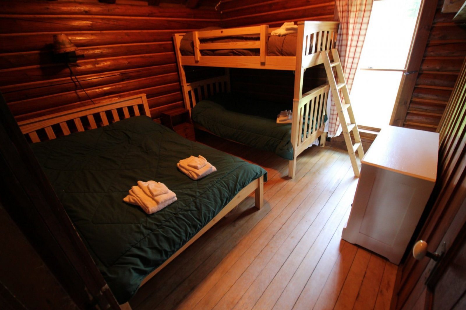 Tomhegan Wilderness Cabins