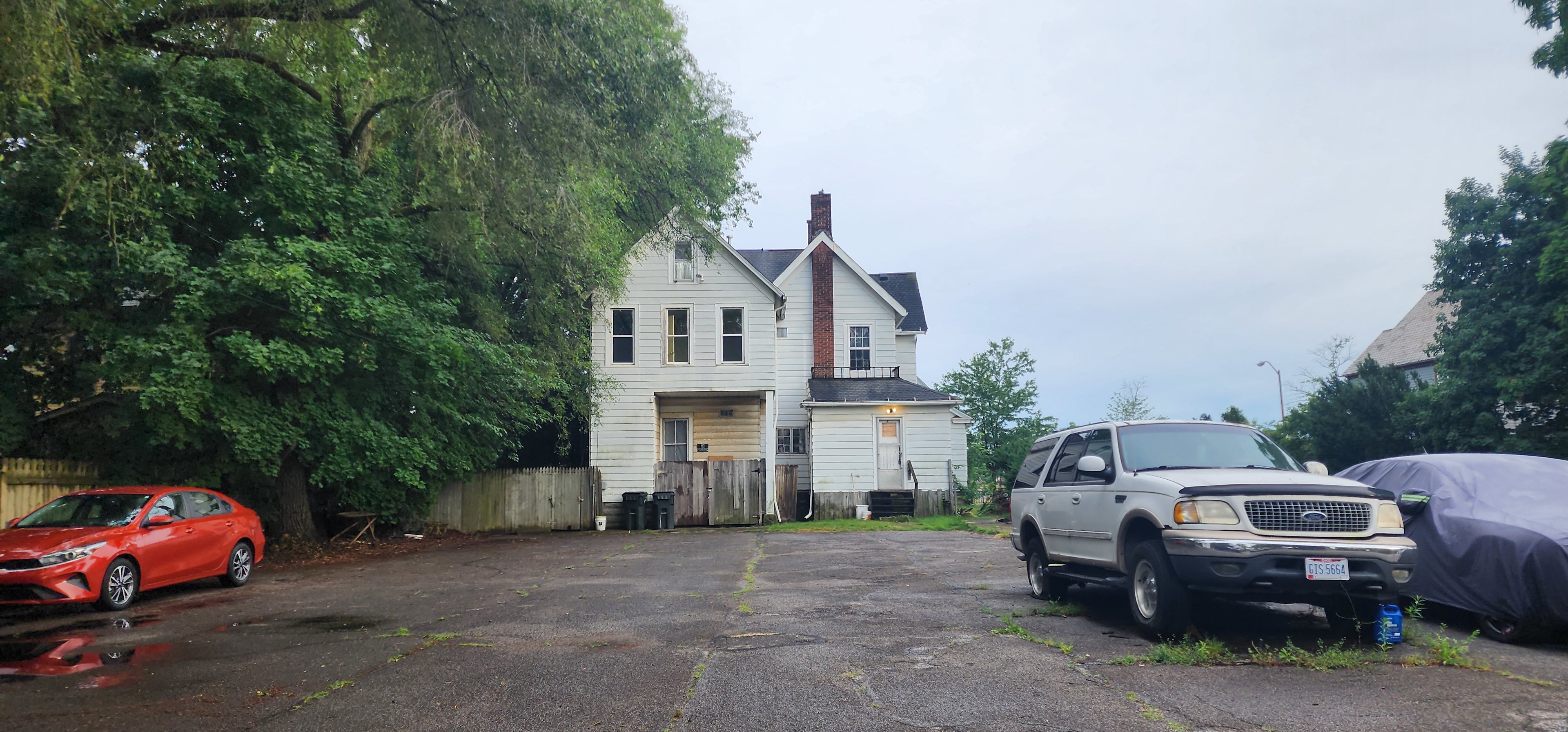 Historic neighborhood backyard lot