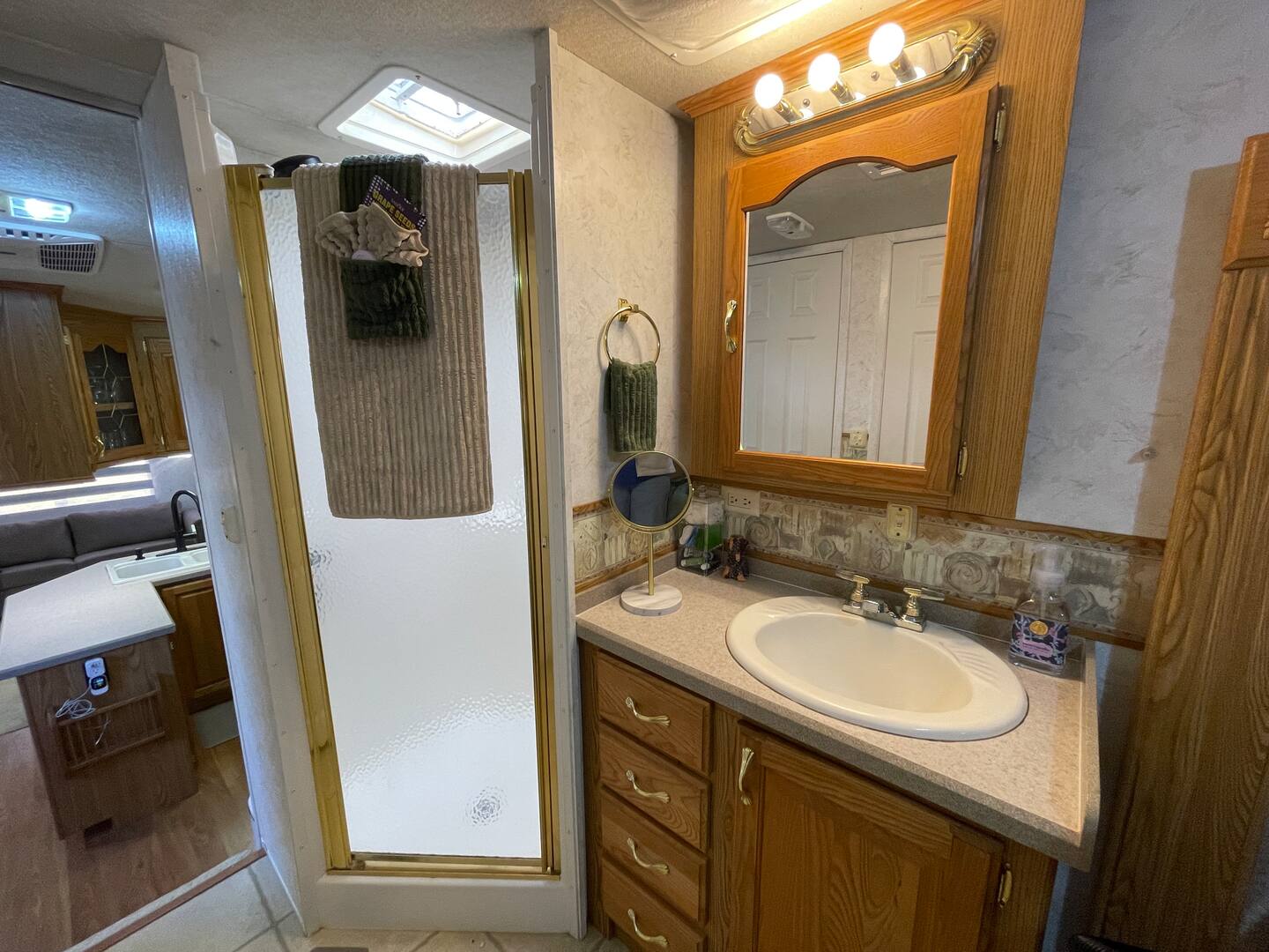 Shower, lavatory, and separate water closet