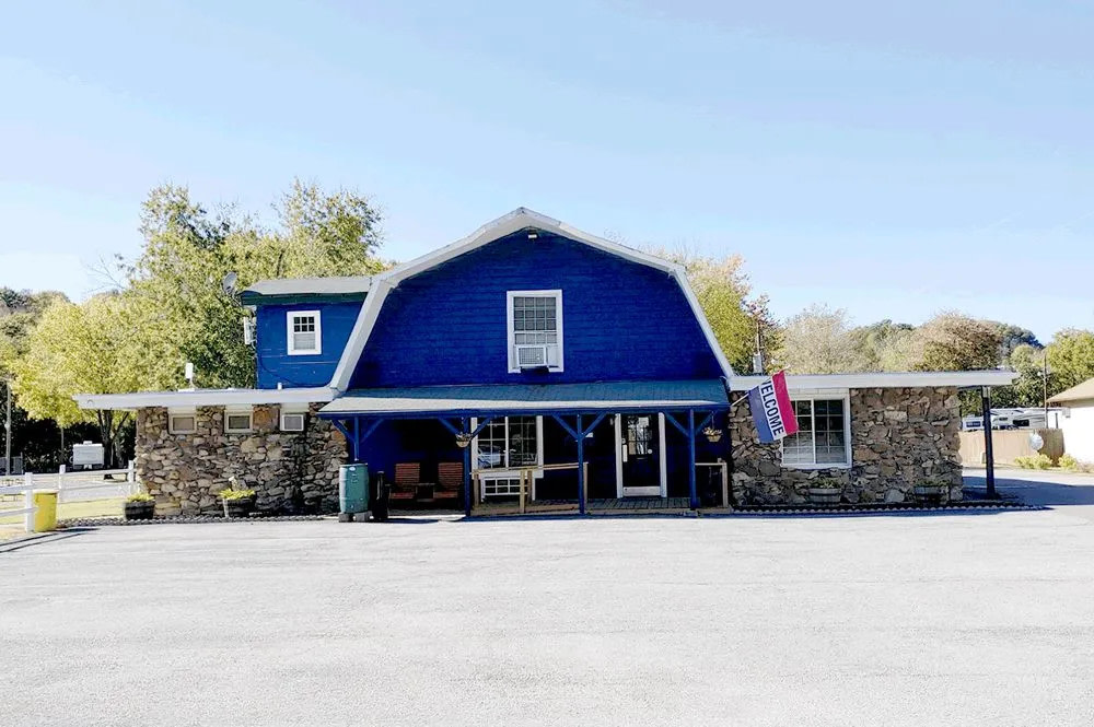 Unhitched Nashville North RV Resort