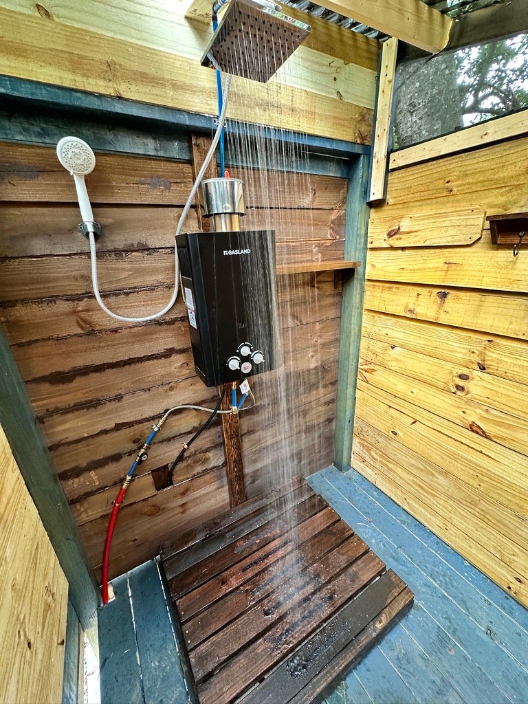 MERMAID COVE TROPICAL RETREAT