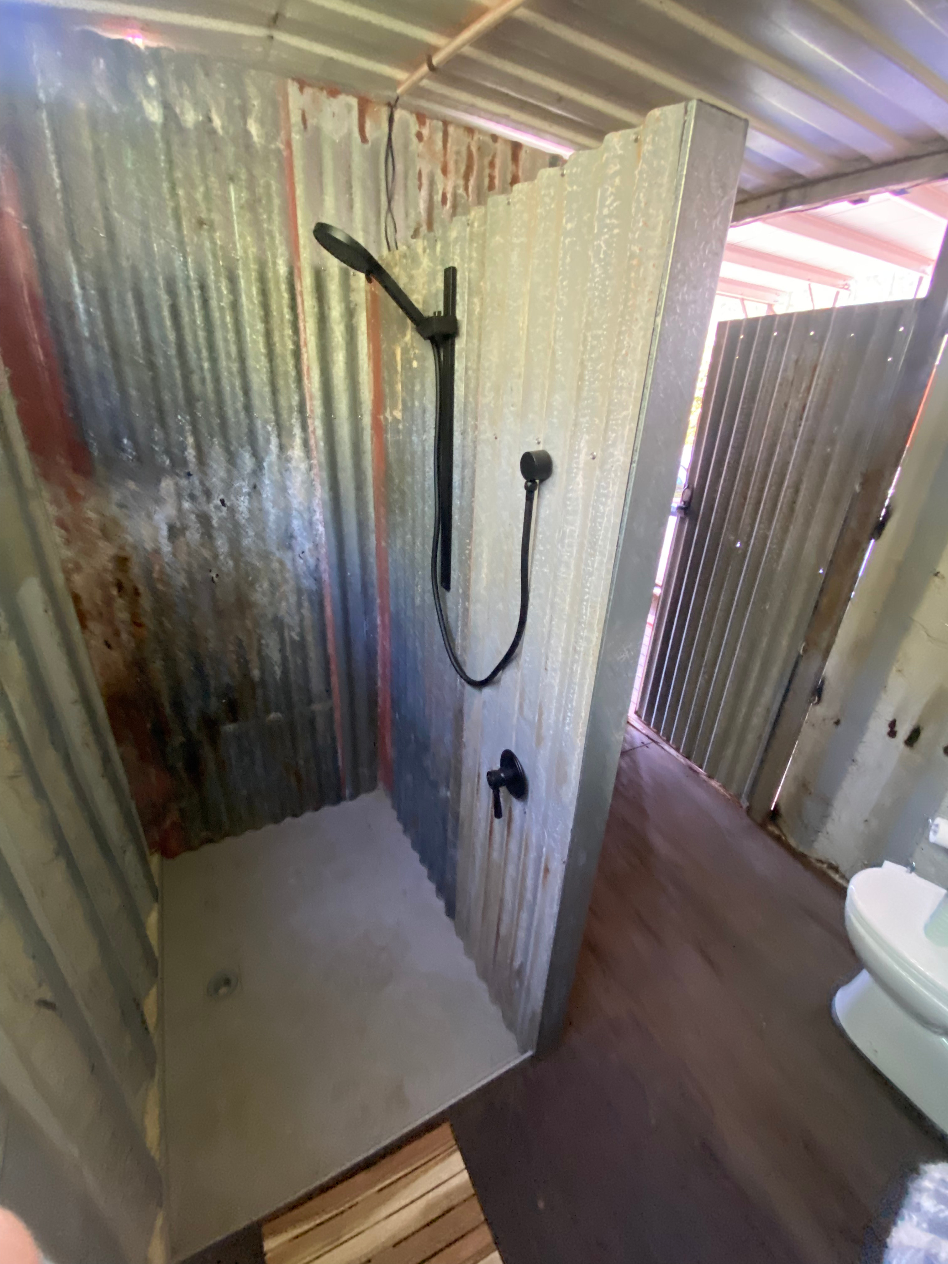 Whispering Gums Colo River Camping