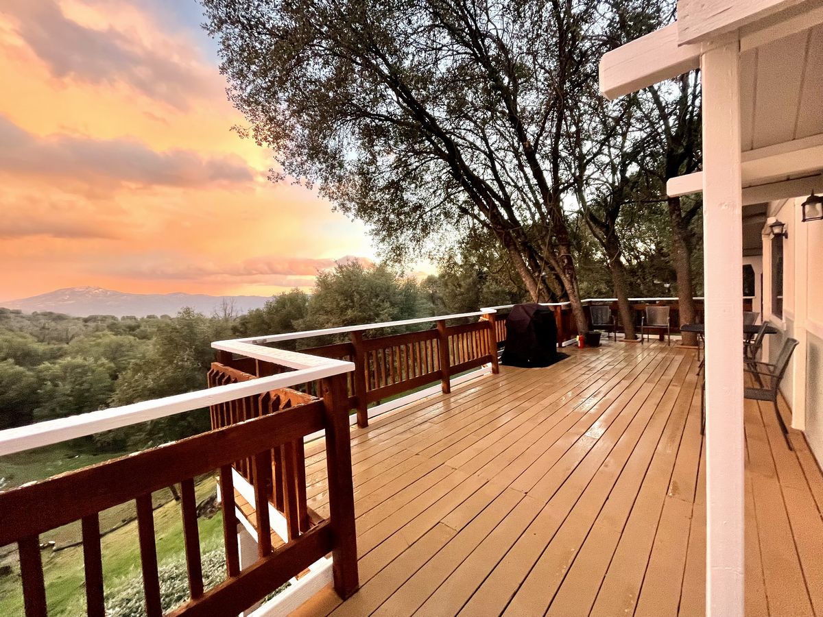 Yosemite Cabins & Vacation Suites