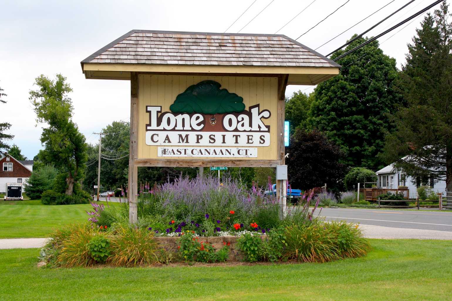 Lone Oak Campsites, East Canaan, Connecticut