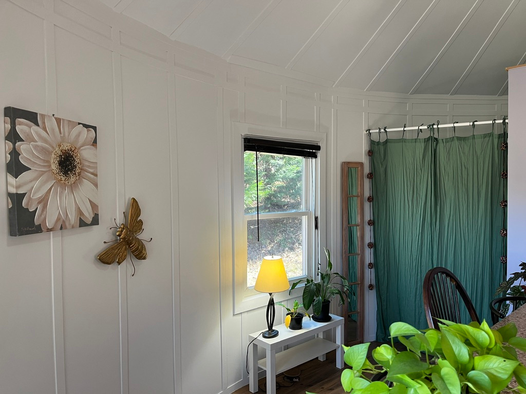 Peaceful Mountain Earth-yurt