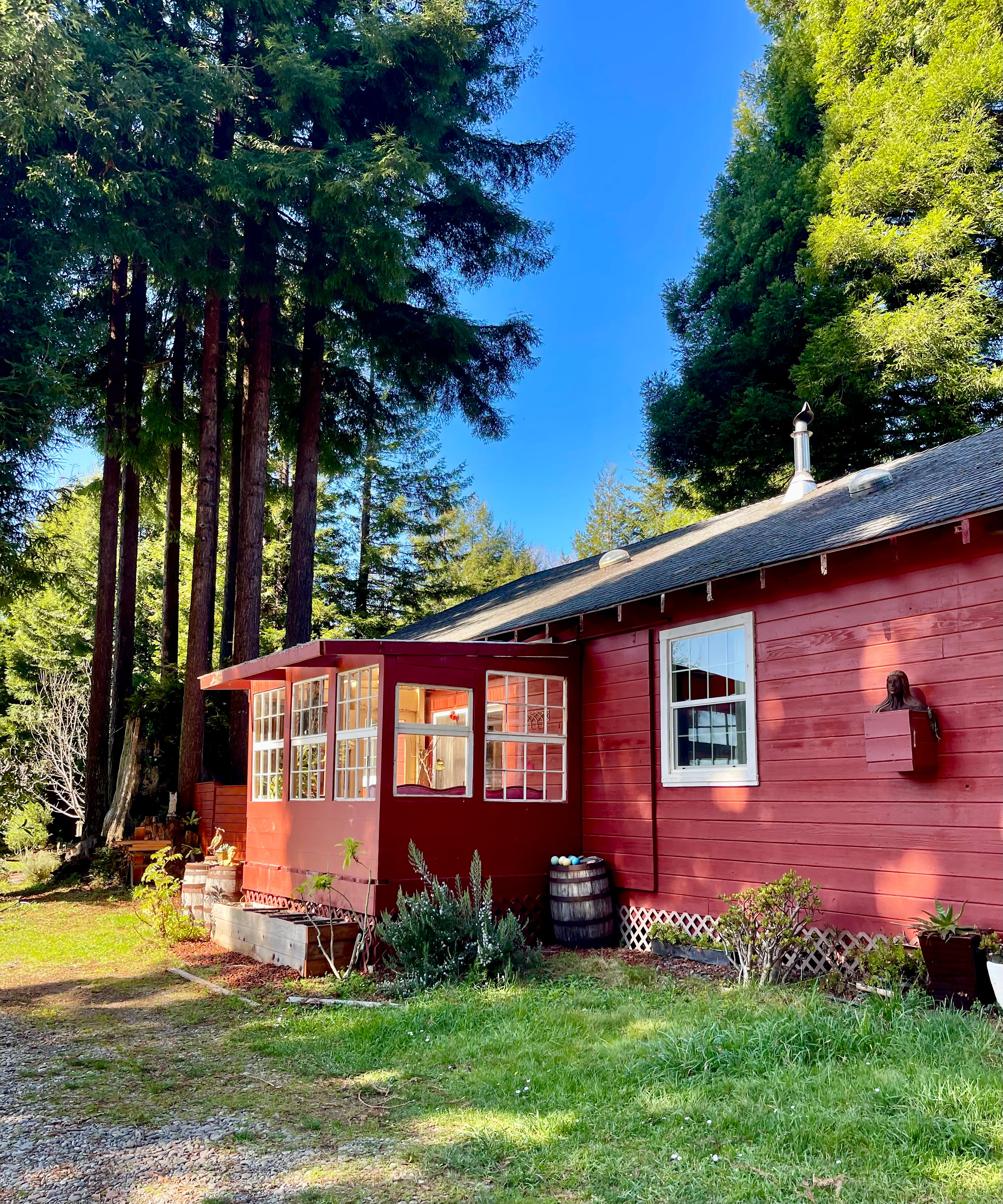 Bueno Mana Homestead