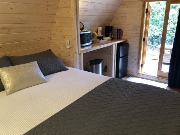 Iris Hill Glamping - Eureka Springs