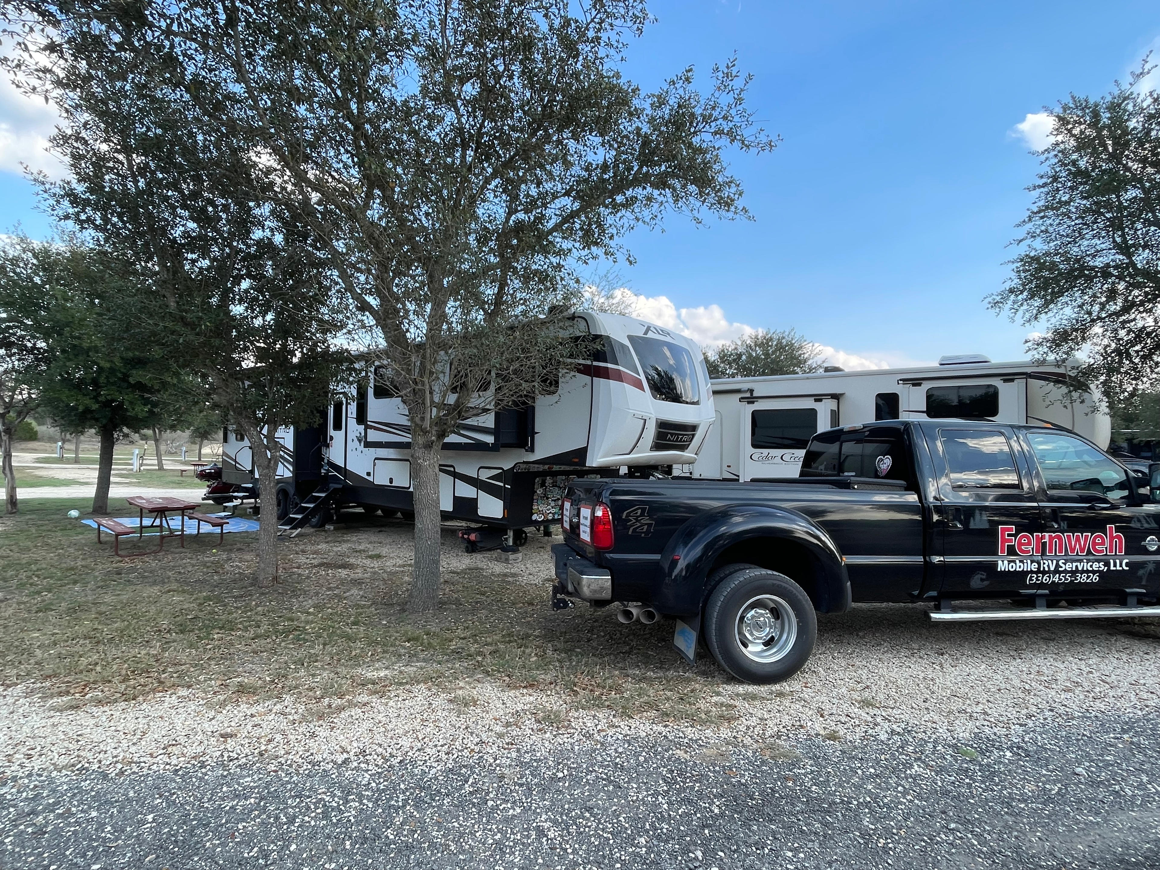 Antler Oaks Lodge And RV Resort
