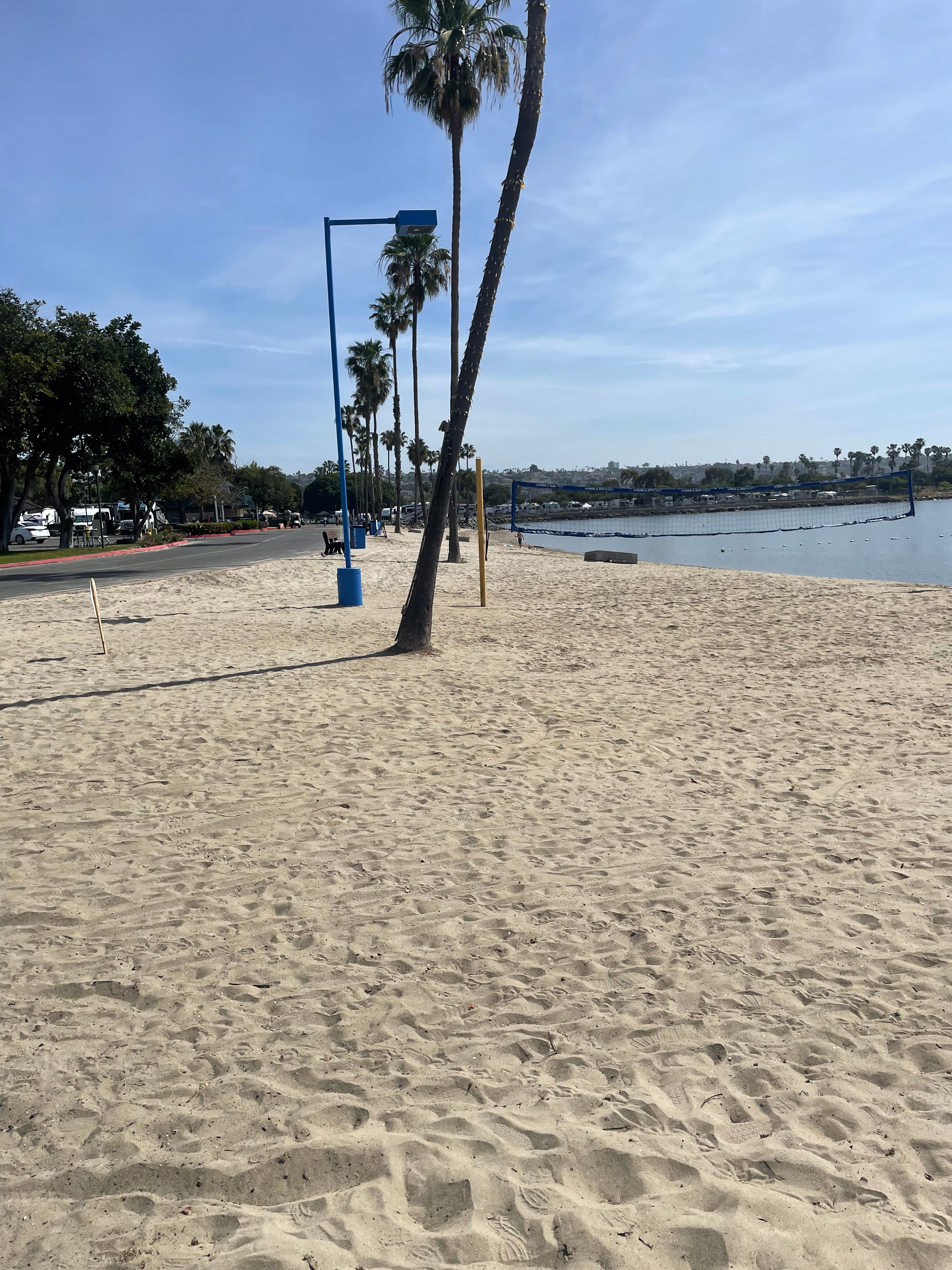 Cozy Sailboat Stay by the Beach