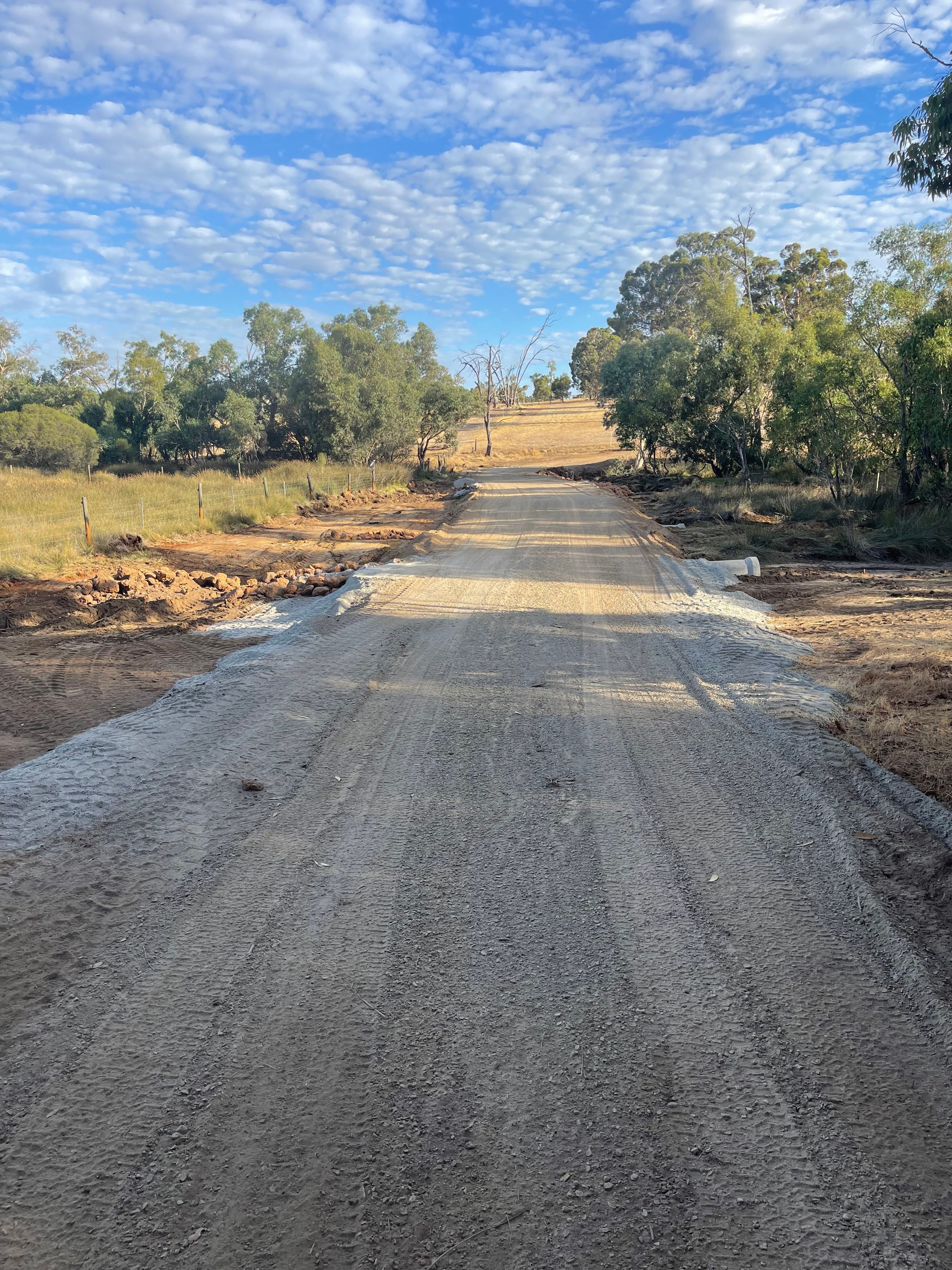 The new roads finished and great for 2 wheel drive or 4x4 and will handle any size of caravan 👍