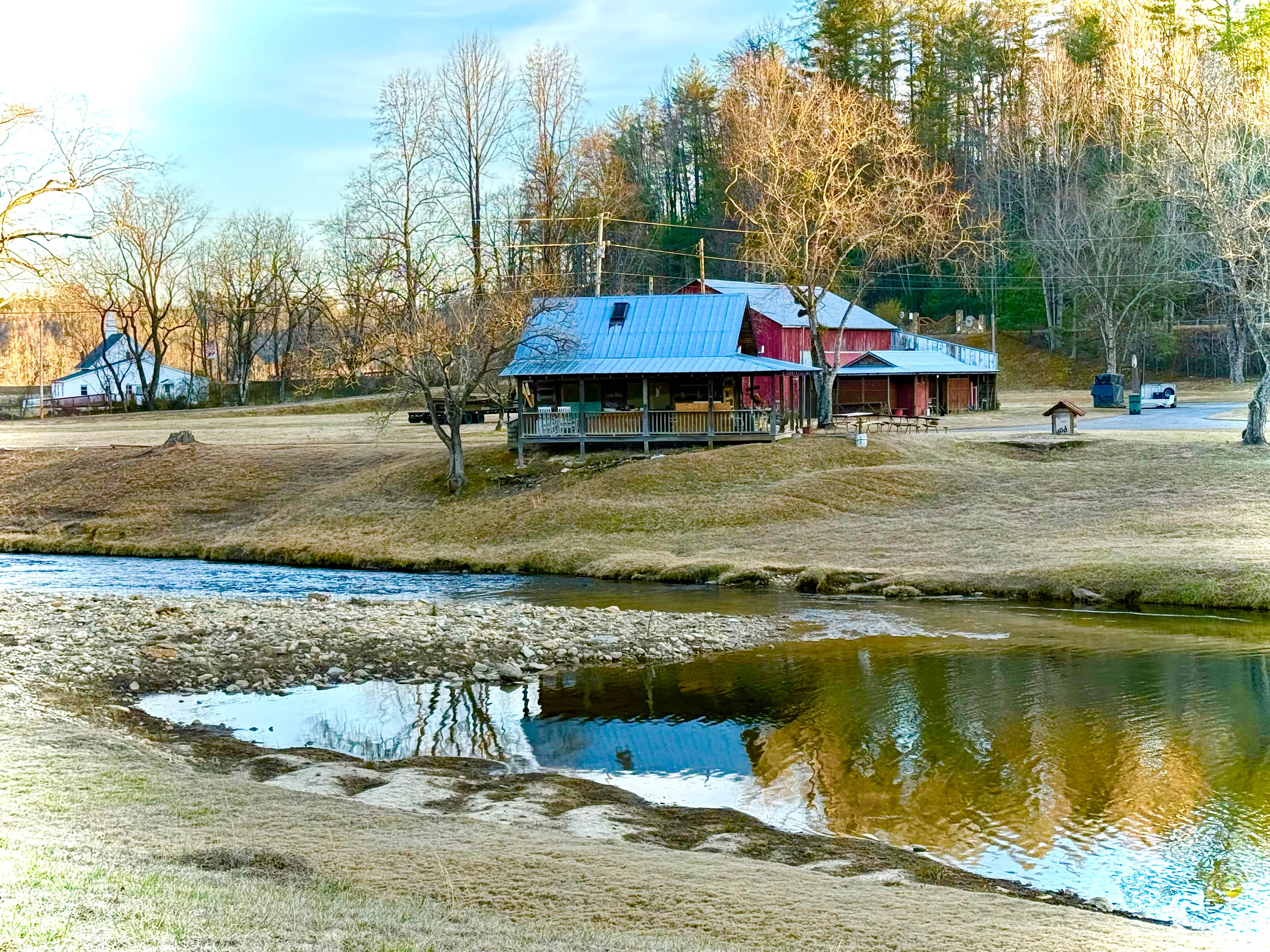 Travelers Rest - Creek Side Oasis
