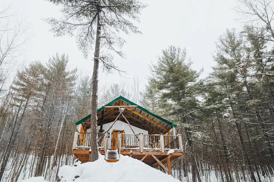 Cabane du Cerf – Isolated cabin