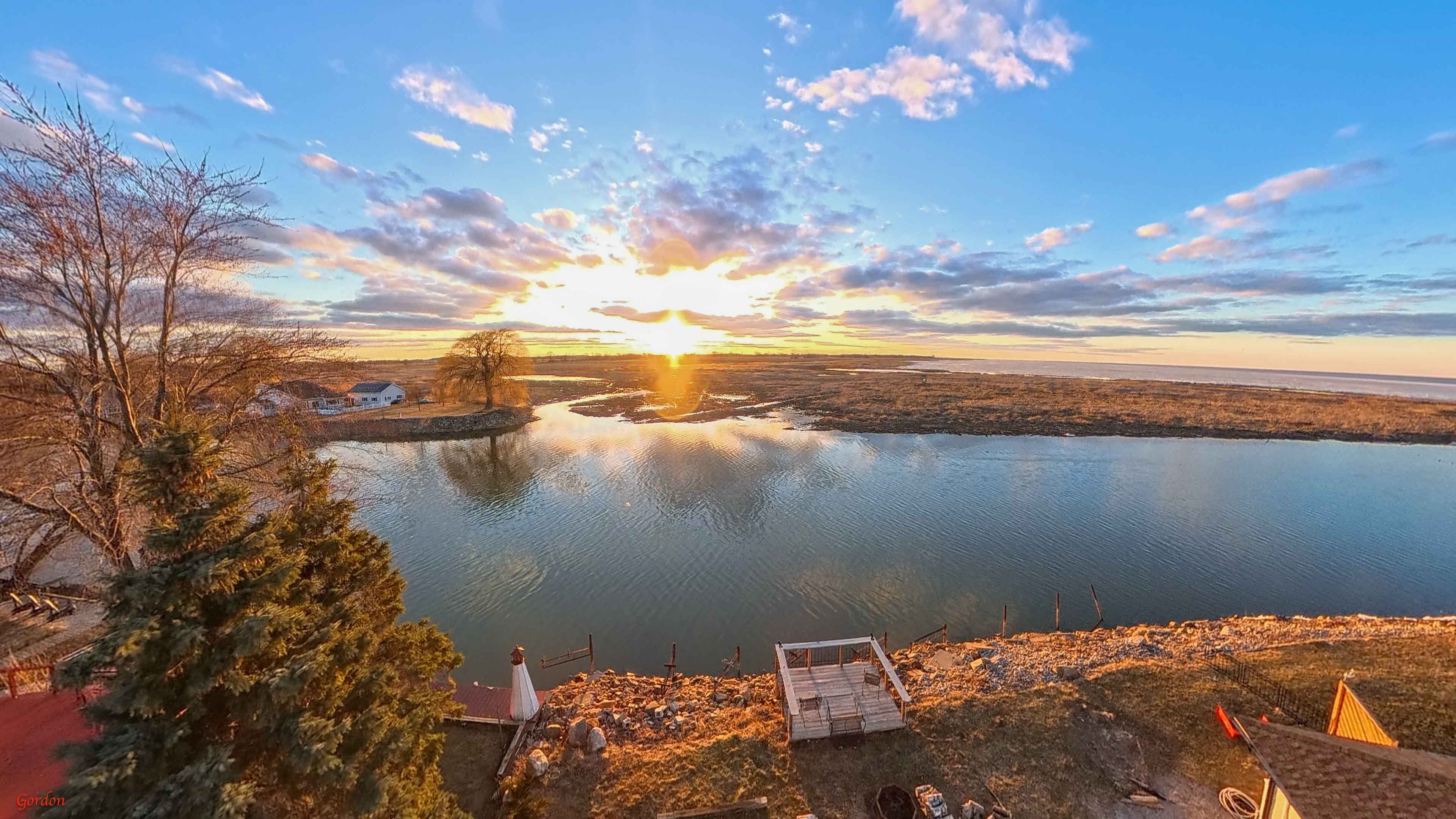 WaterFront Saginaw Bay - w/kayaks