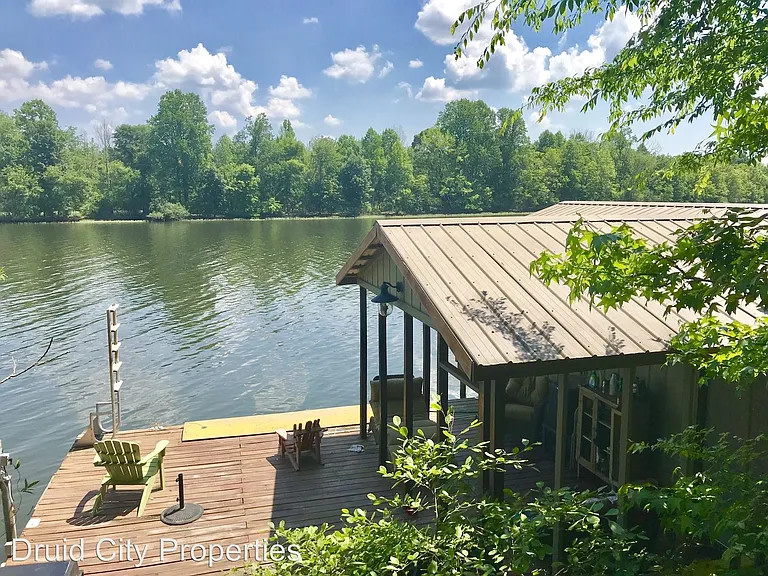 Lake Tuscaloosa "glamping"