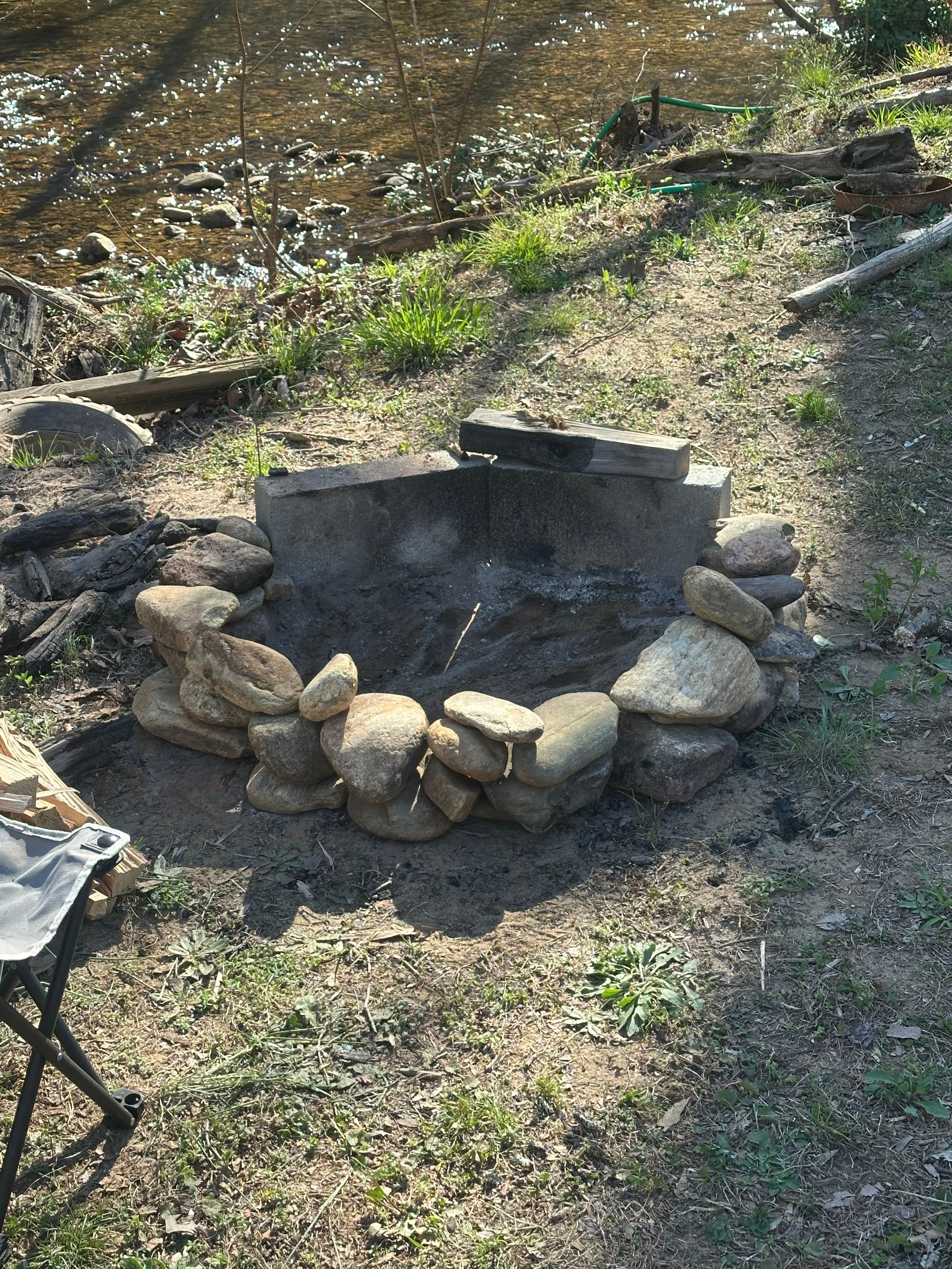 Riverside Wanderer Hideaway