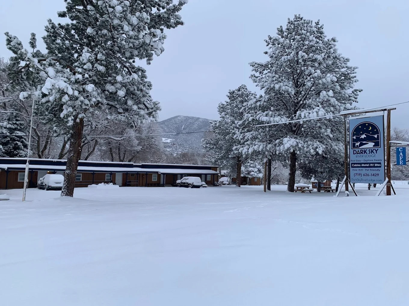 Dark Sky River Lodge