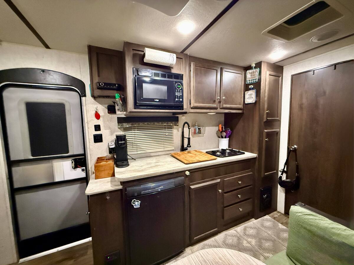 Freckles Cozy Glamping Camper