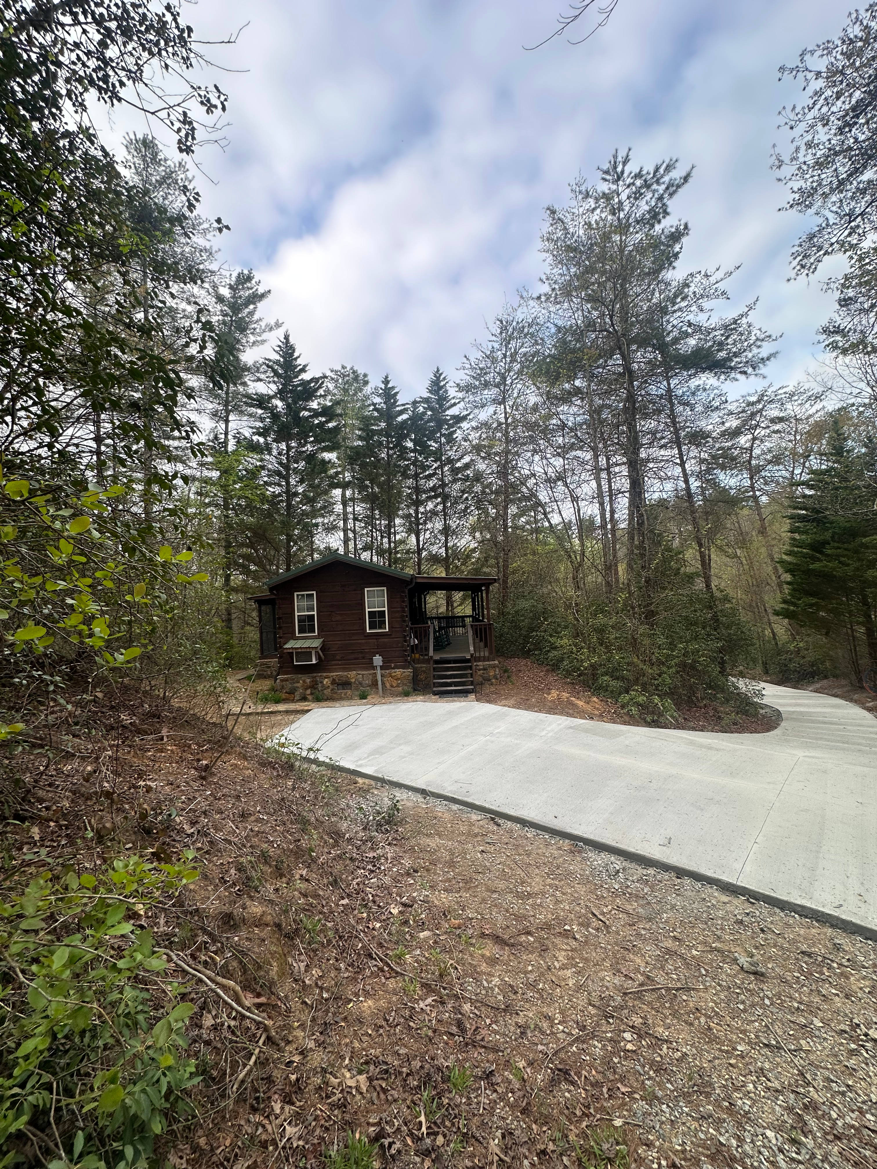 Eastatoee Bear Cabin A/Mtn & Hiking