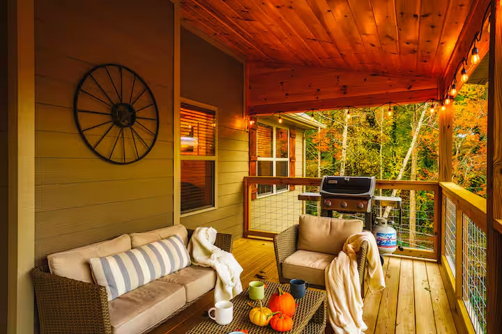 4/4 Cabin w 4 King Suites|Hot Tub|Views 5 min to G