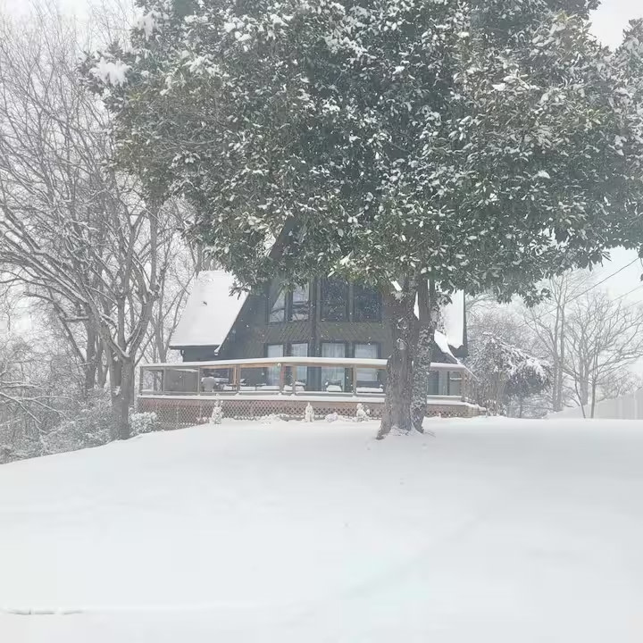 4BR/3BA Cabin w/ Games & Hot Tub, Near Smoky Mtns