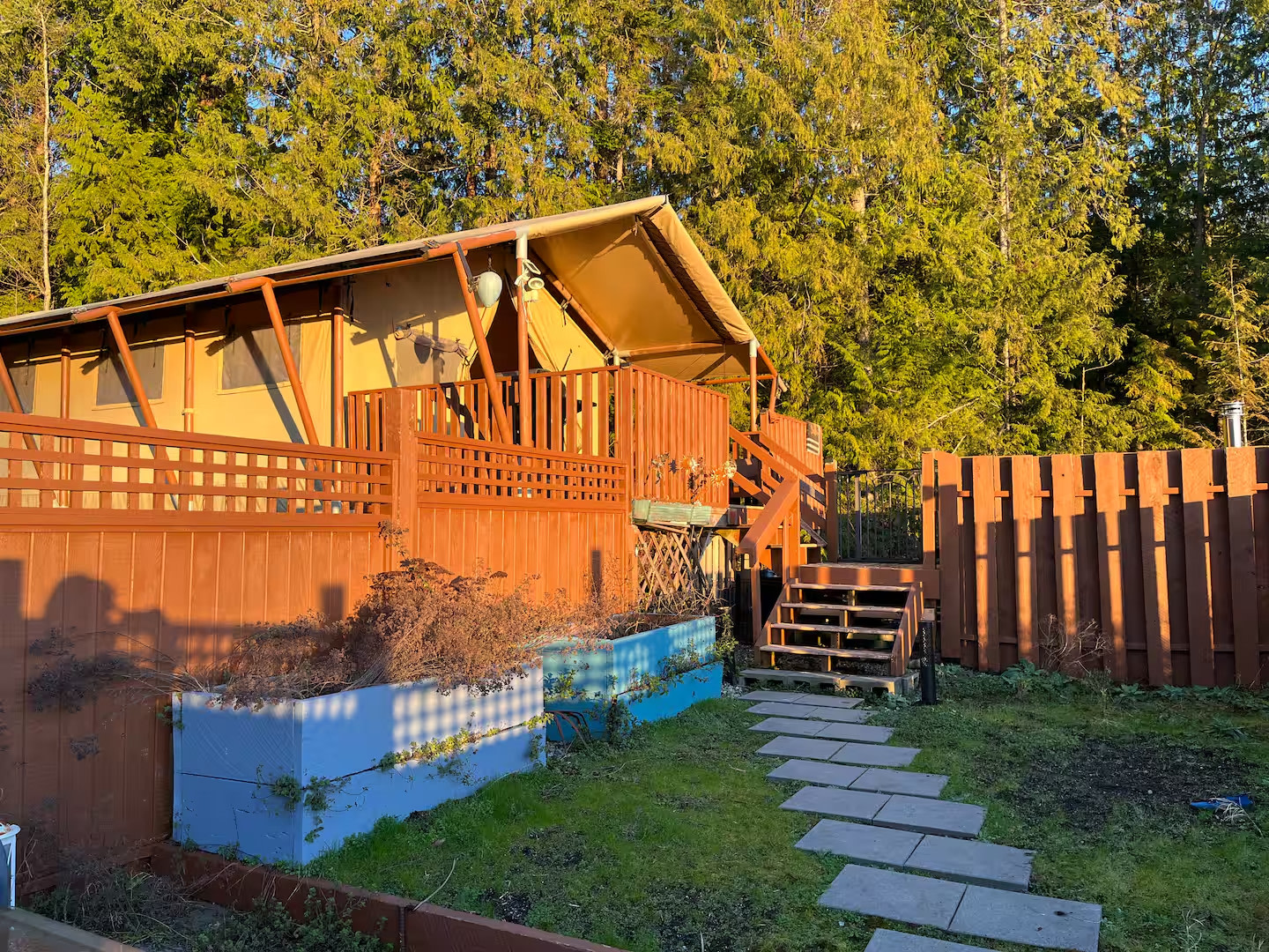 Deluxe Yurt in the Creek