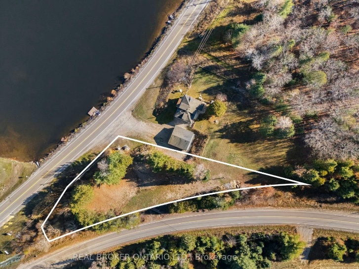 Lakeside Living