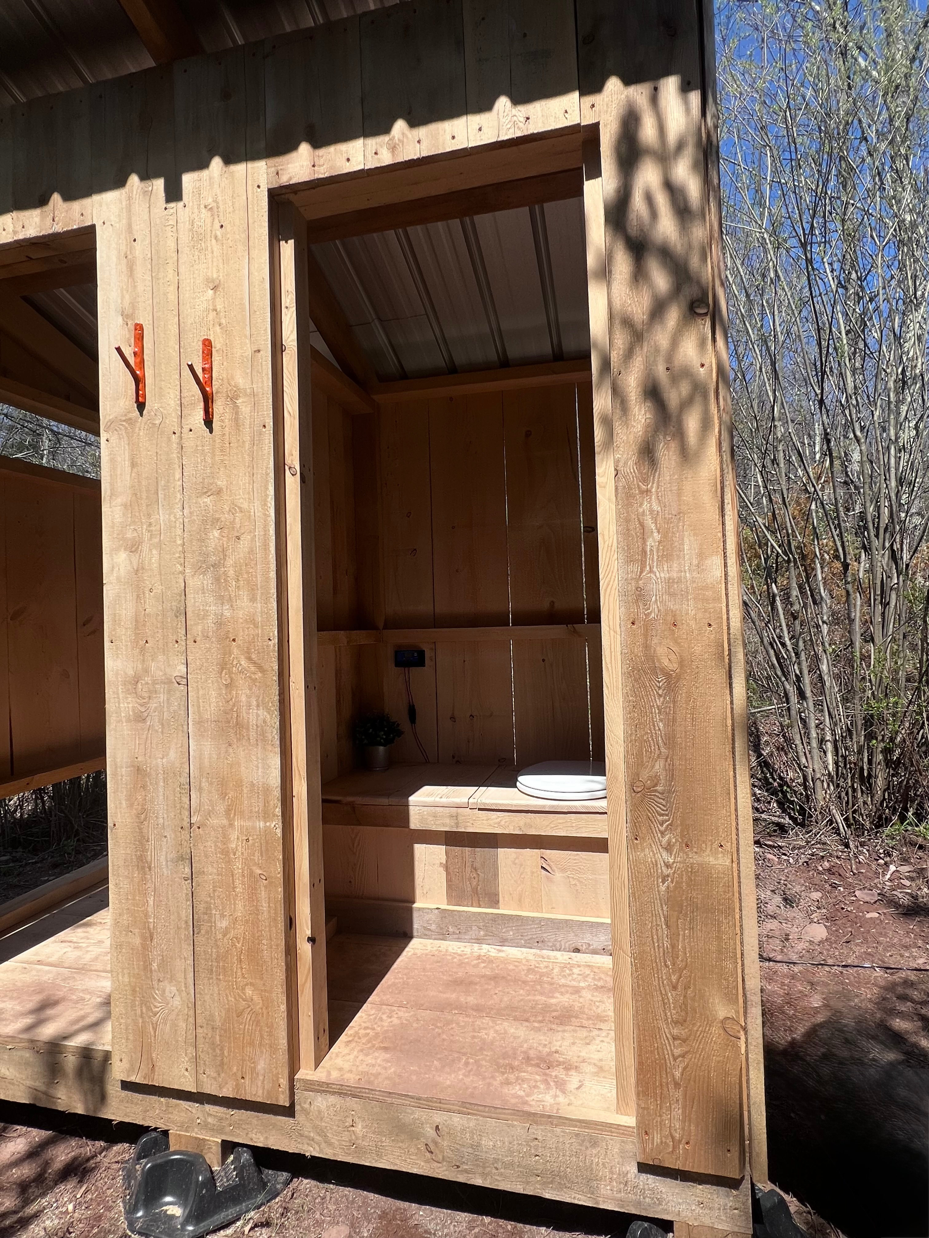 The Loo. It’s now finished (doors!) and ready for guests!