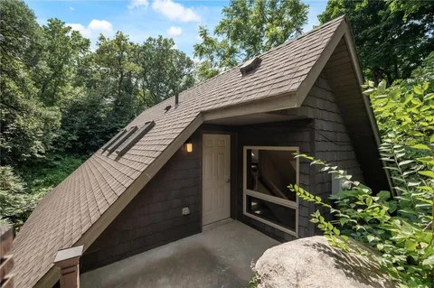 Urban Cabin near MOA