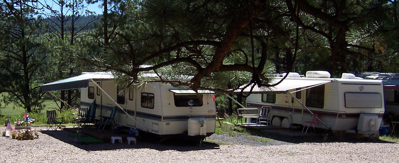 Heaslett's Circle B Cabins and RV