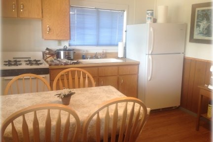 Heaslett's Circle B Cabins And RV