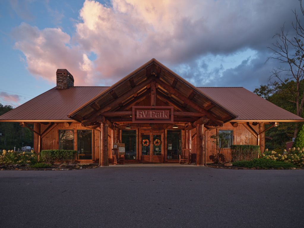 Lucky Valley River RV Resort