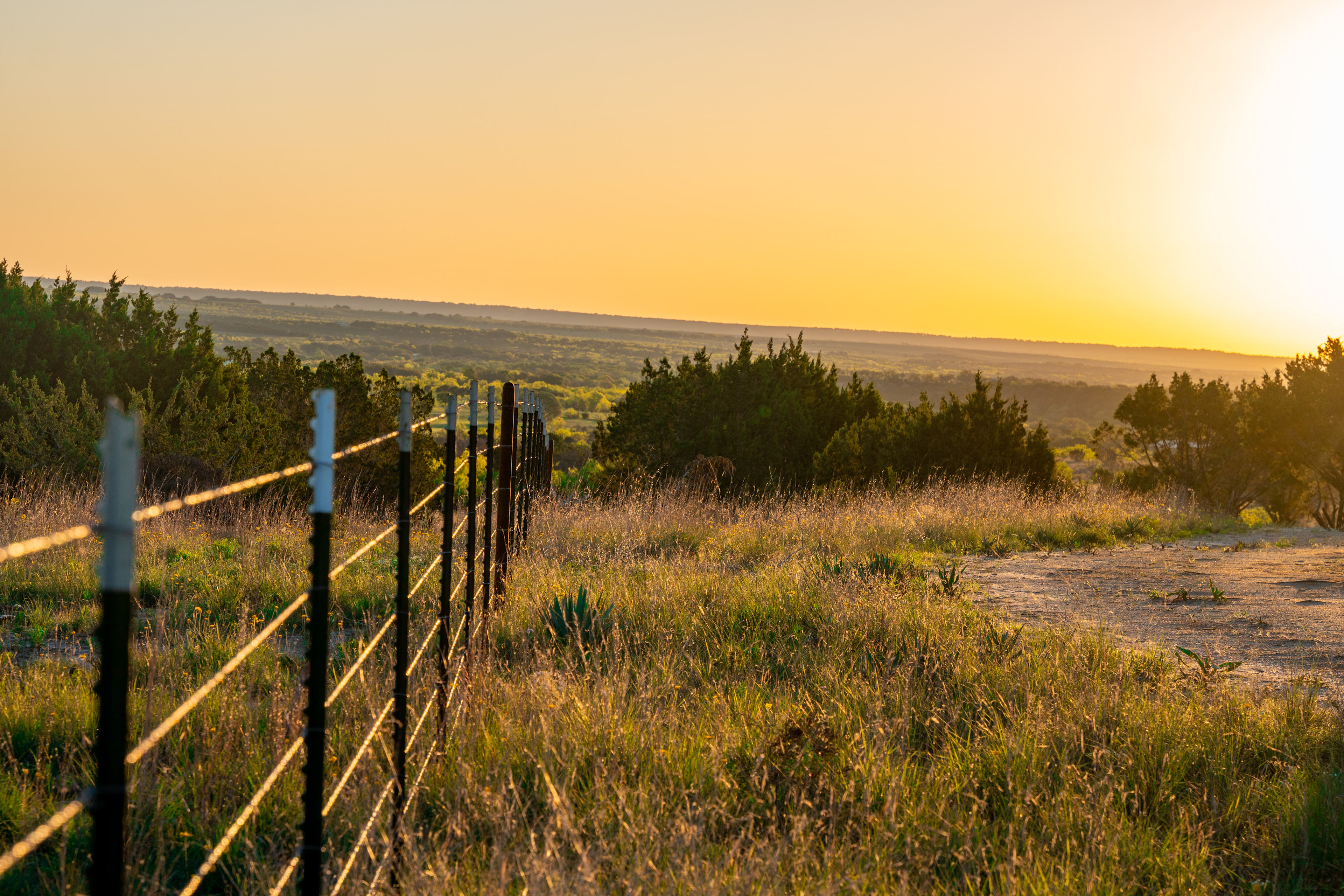 Sprague Ranch: Cabin Stay with Mesquite Fire, Trails & Hill Country Views