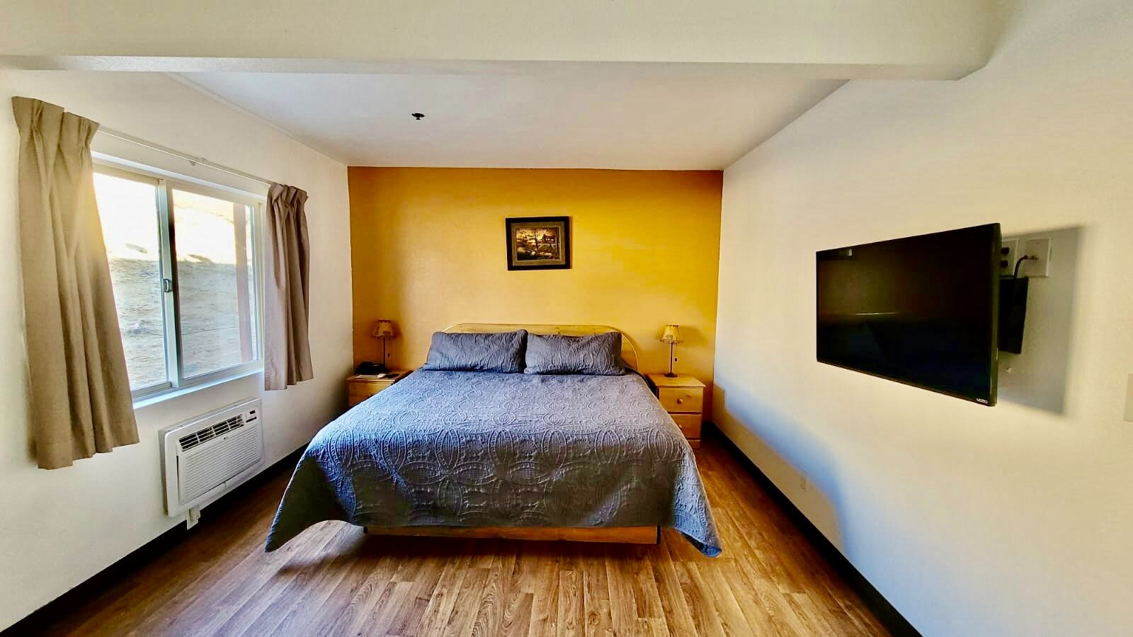 Corral Creek Lodge