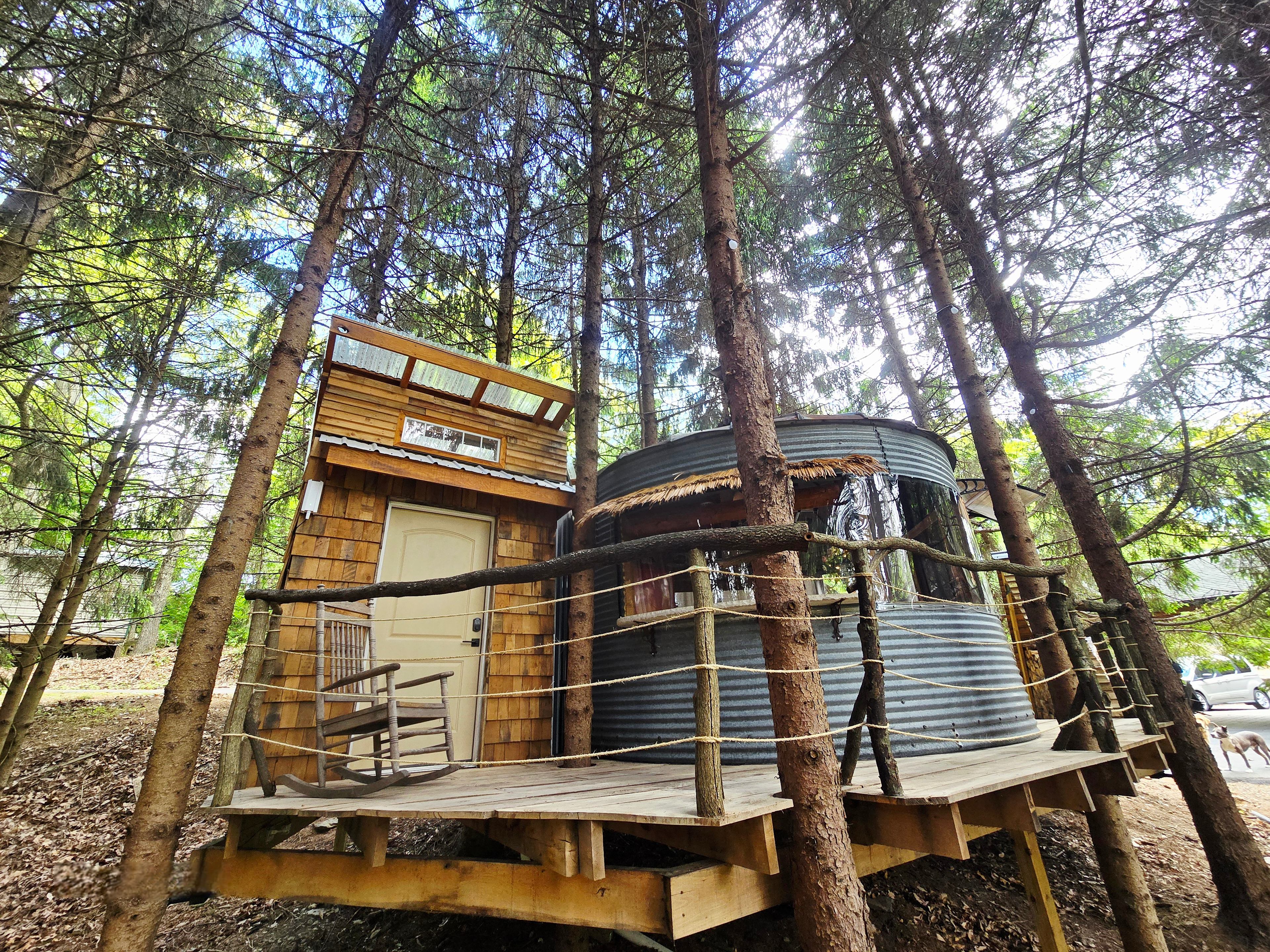Bin There Treehouse Glamping