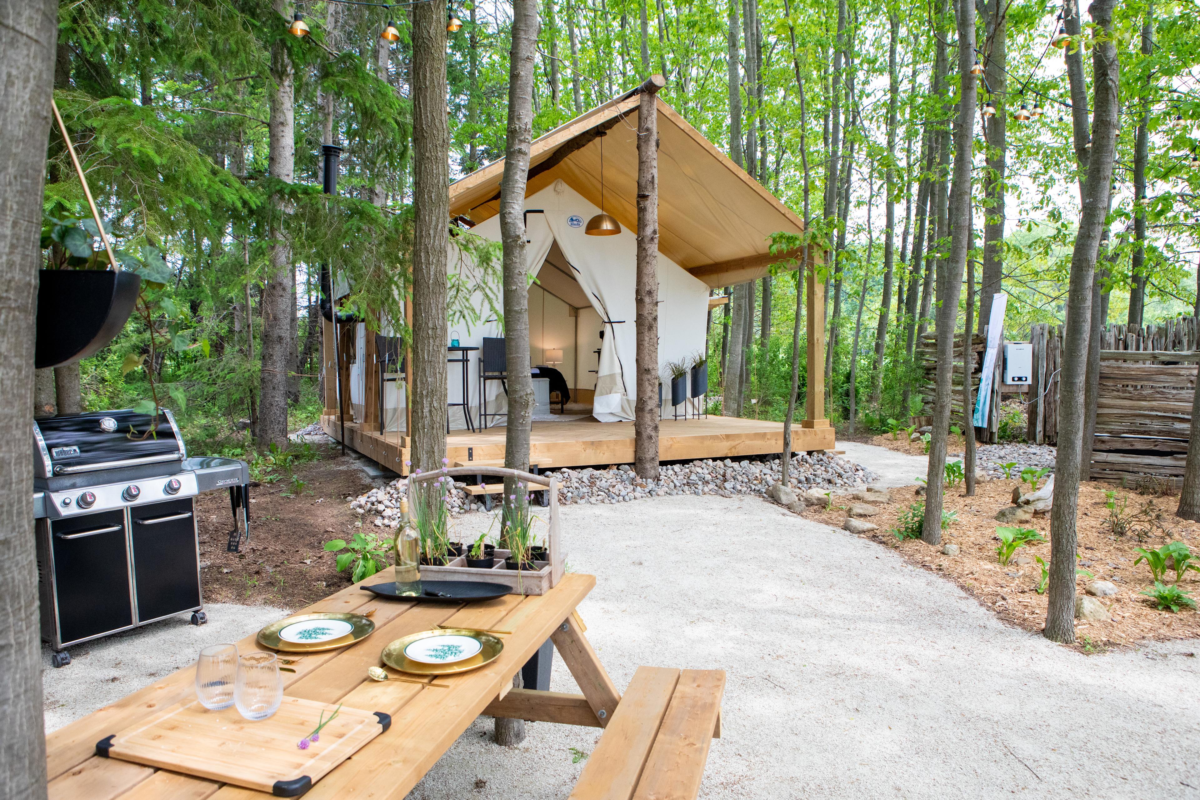 Mono Pines Glamping