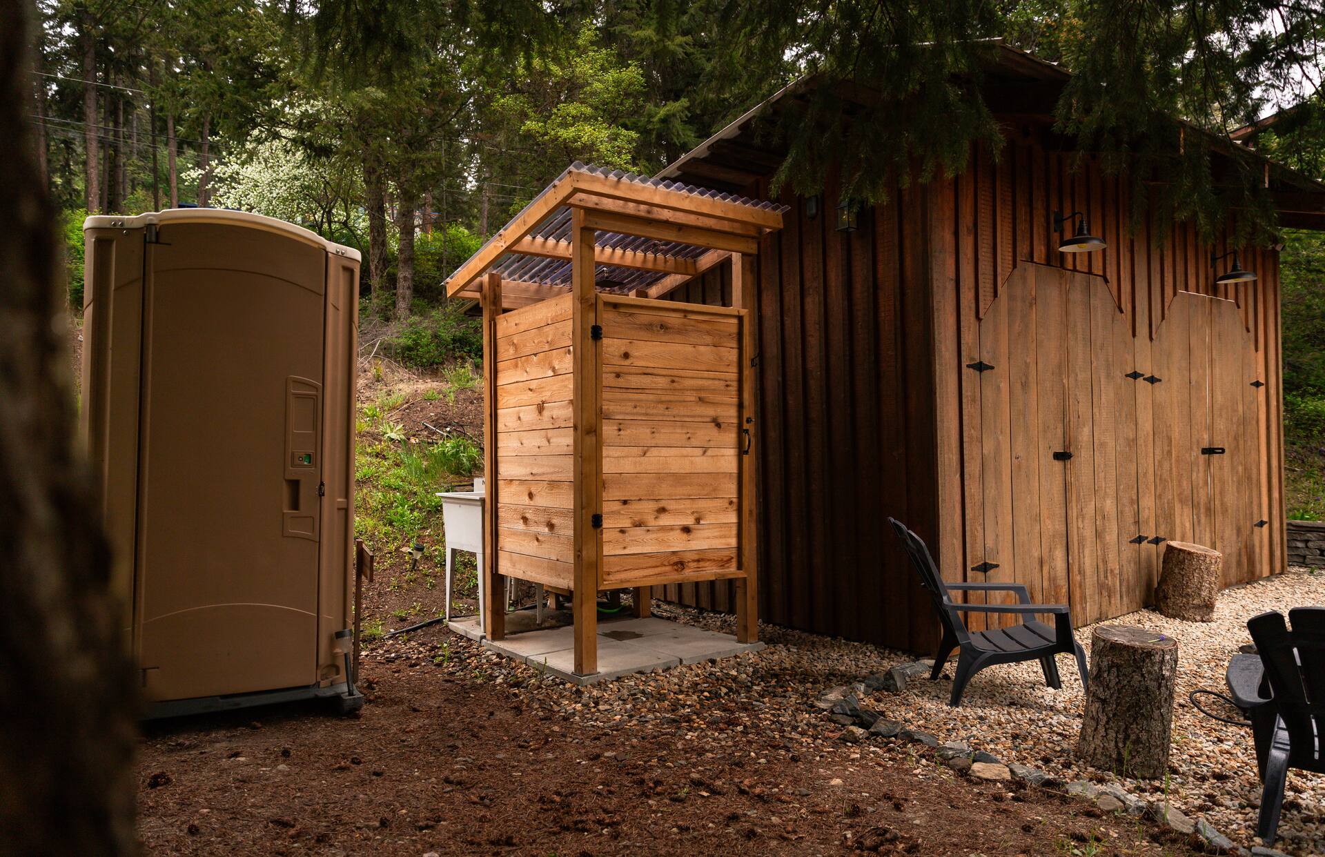 Bossa Nova Lakeside Lodge - Glamping Cabin with Hot Tub