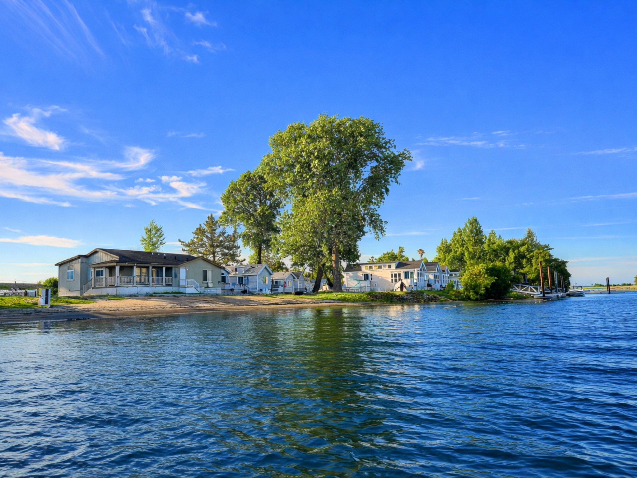 Unhitched Snug Harbor RV Park & Marina