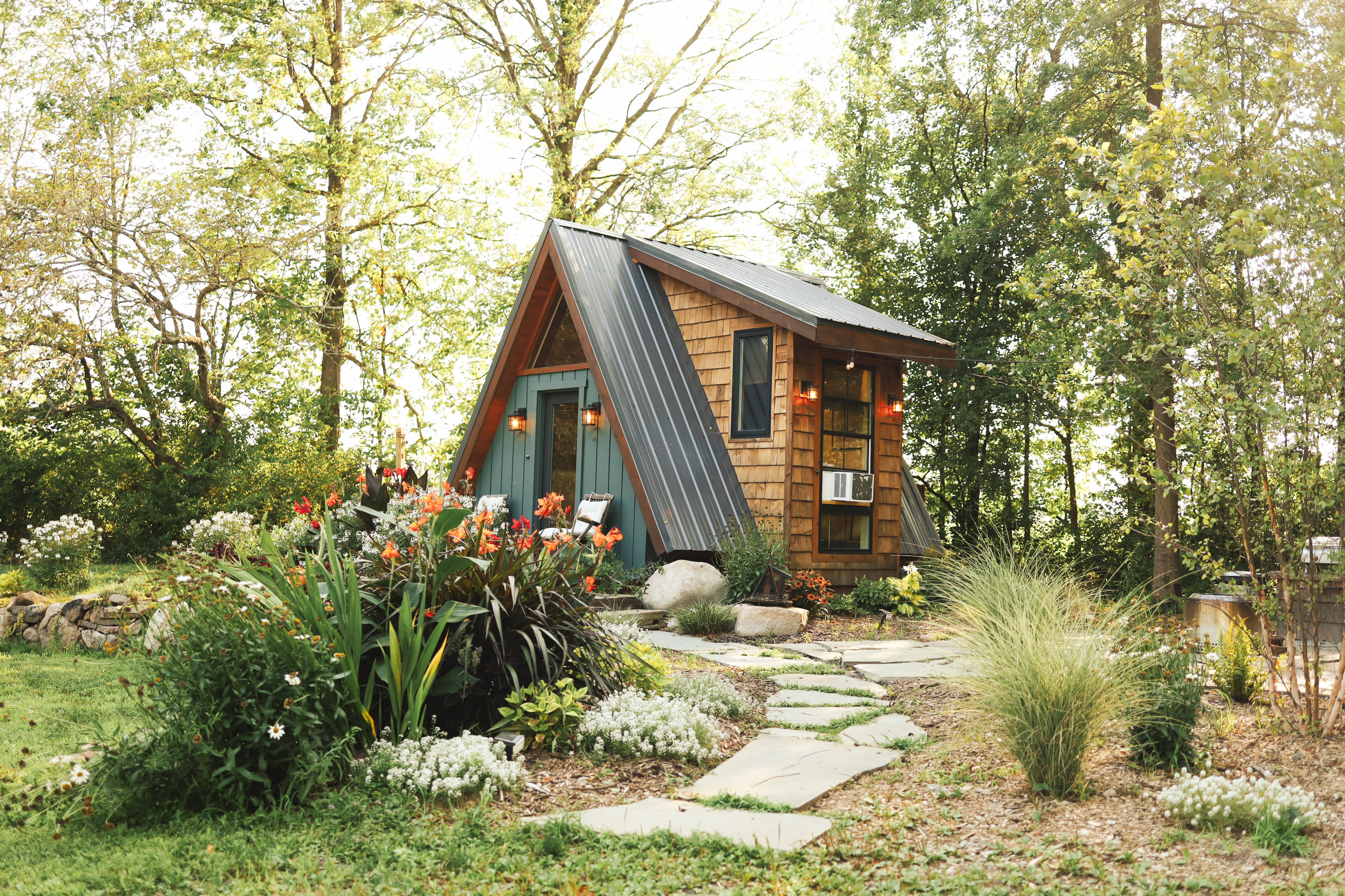 Glamping Cabin on Fam, River, Ponds