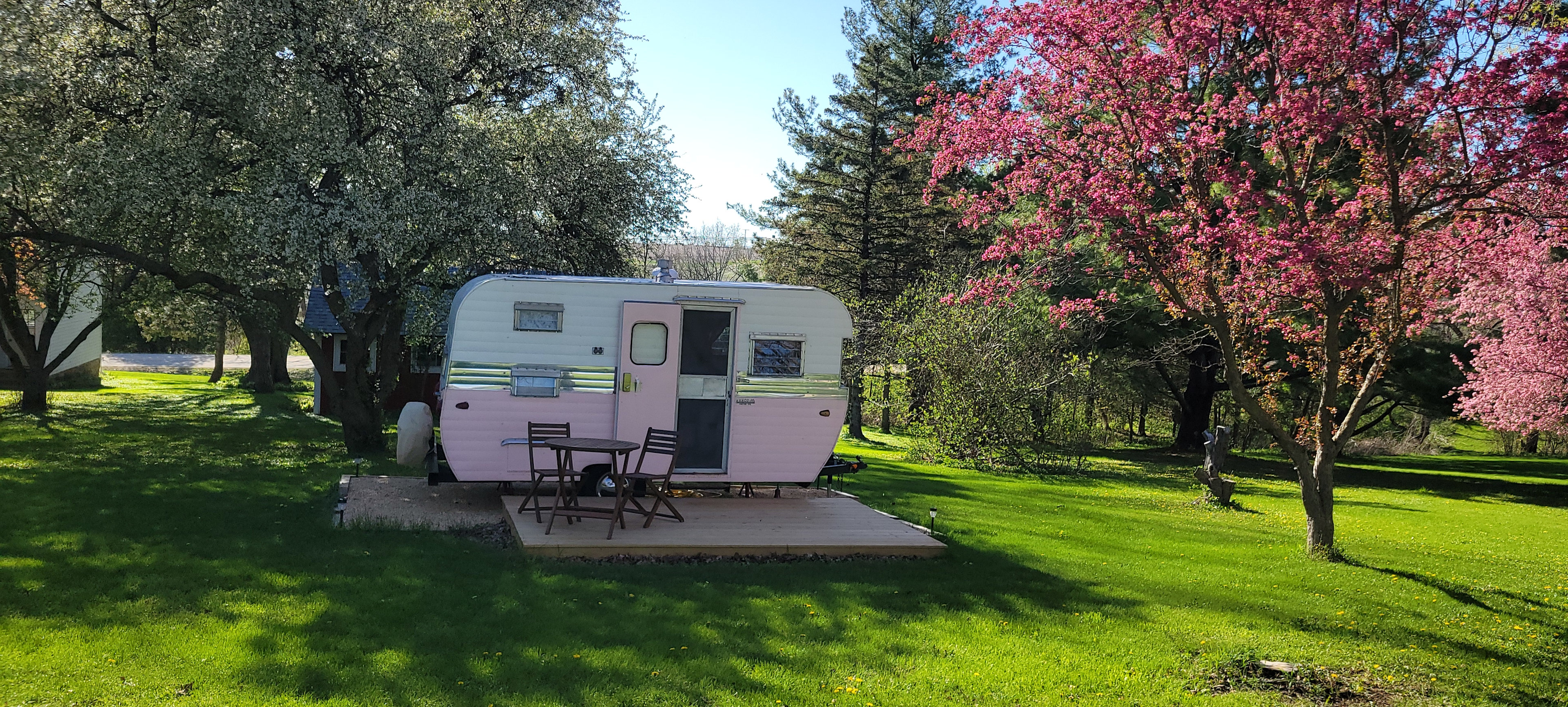 The Rosebud Retreat