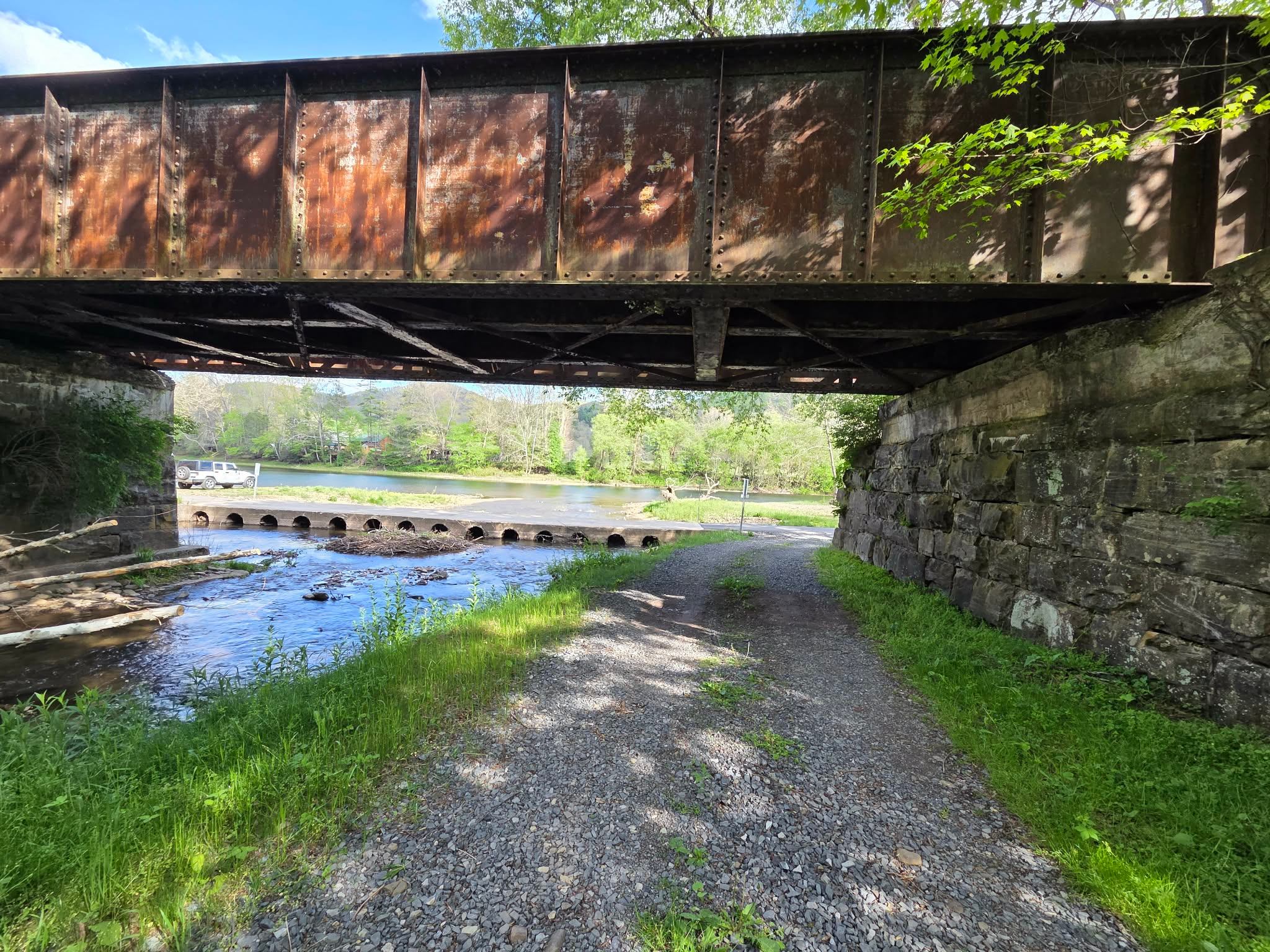 River Trail Hollow