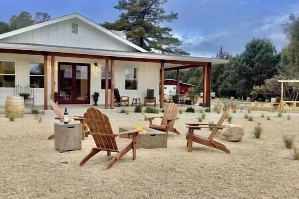 The LUXE barn: Grand Rouge @Farm Blanc Et Rouge