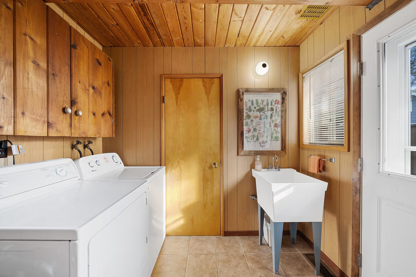 Pet Friendly Vintage Cottage