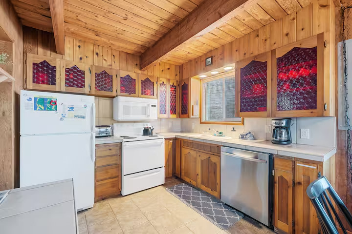 Pet Friendly Vintage Cottage