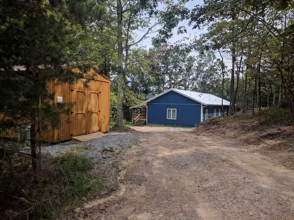 Lost River Bunkhouse Barn