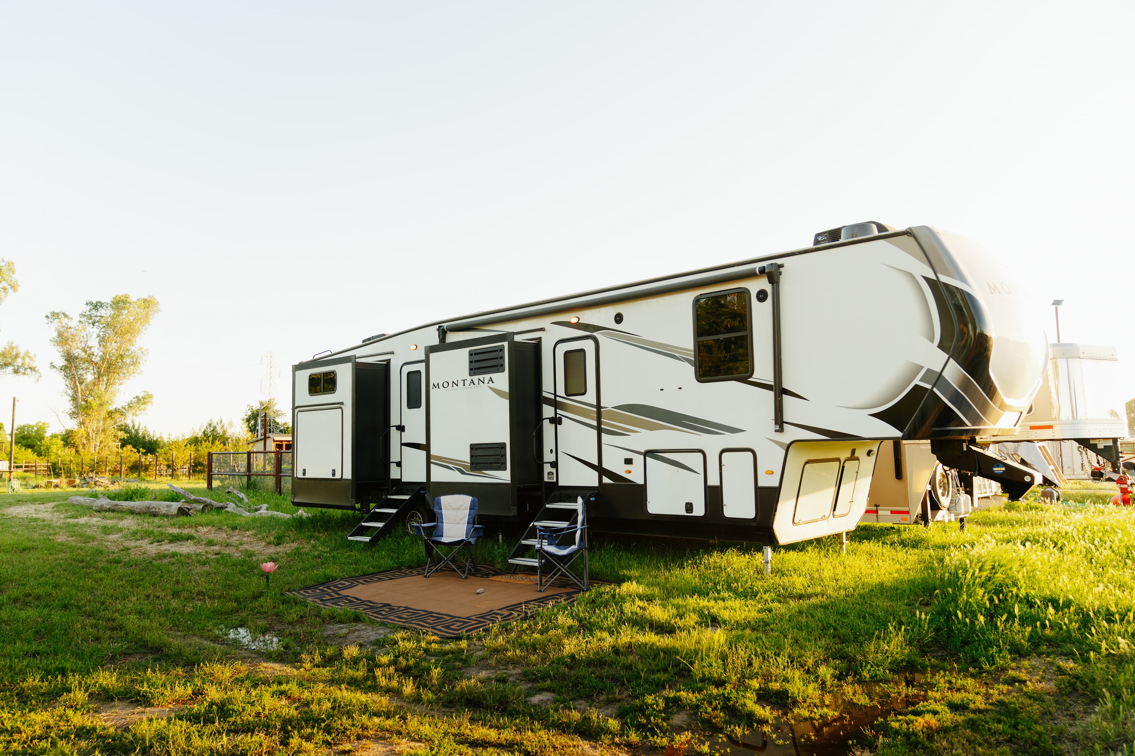 Ria's Ranch, 5th Wheel