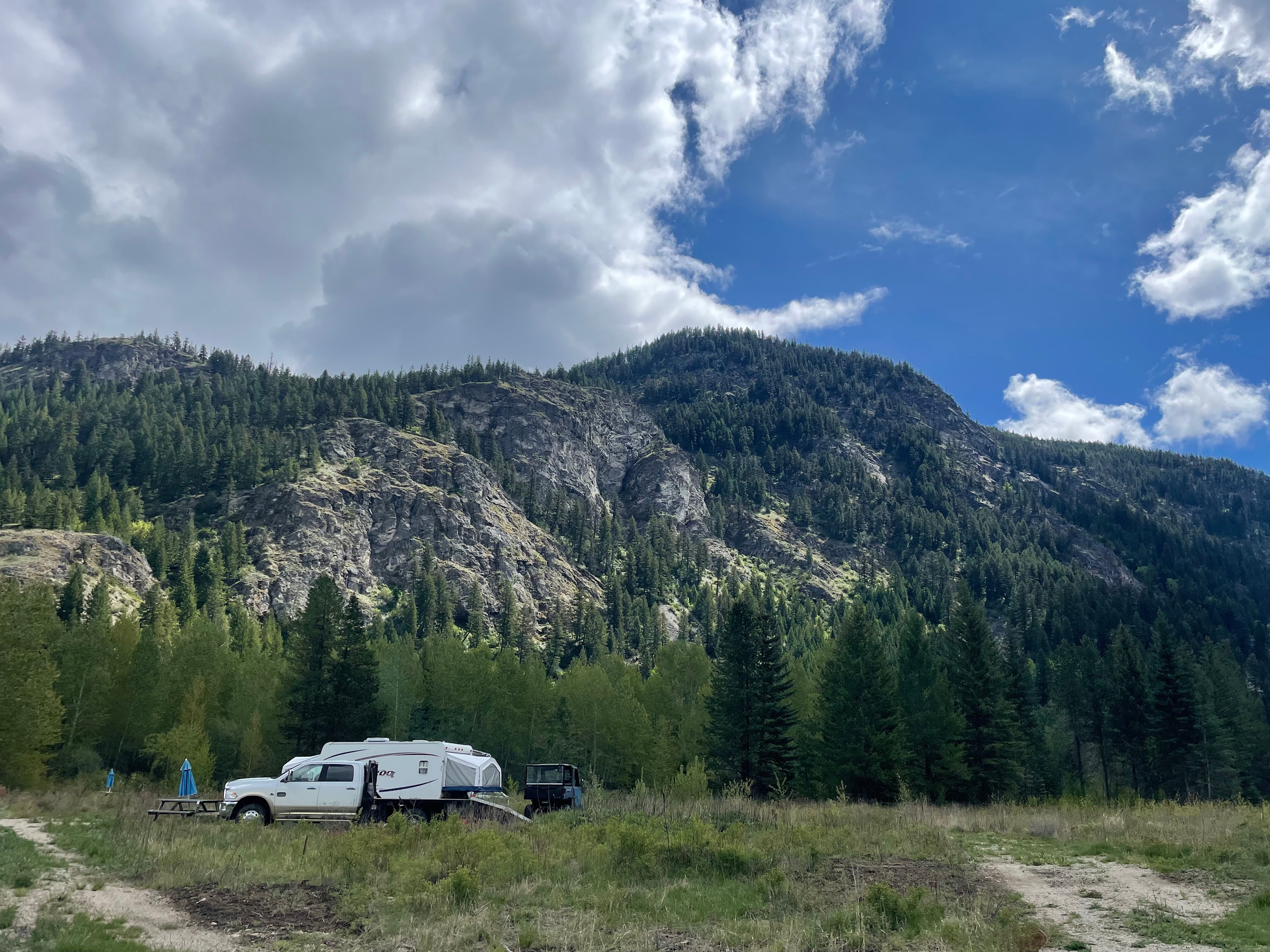 ARLO's KVR Trail Riverside Camping