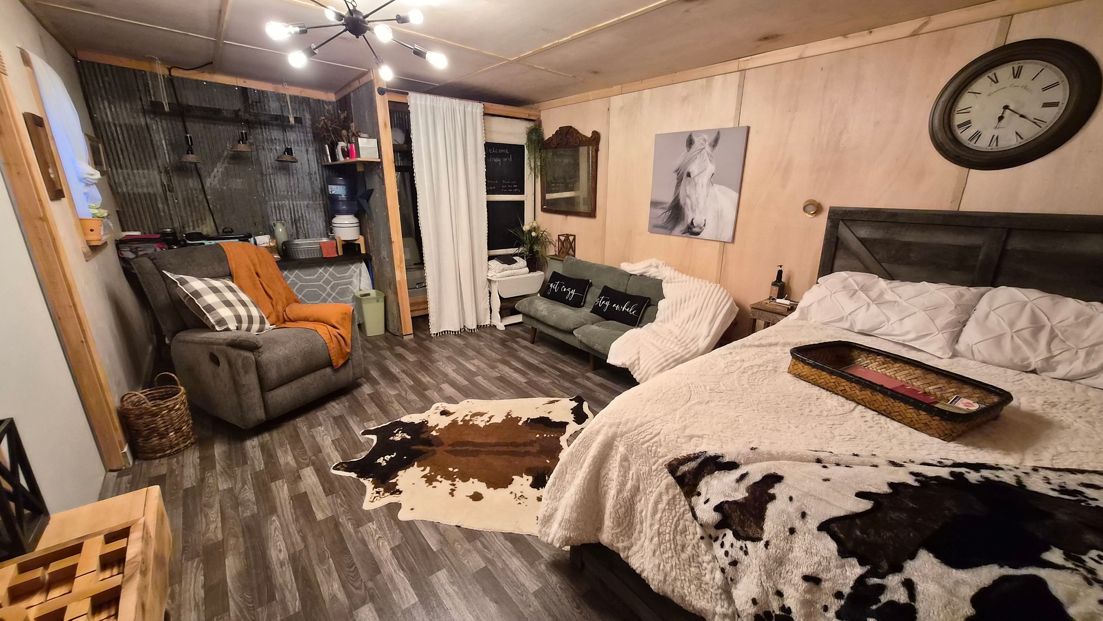 Crappie capital cabin