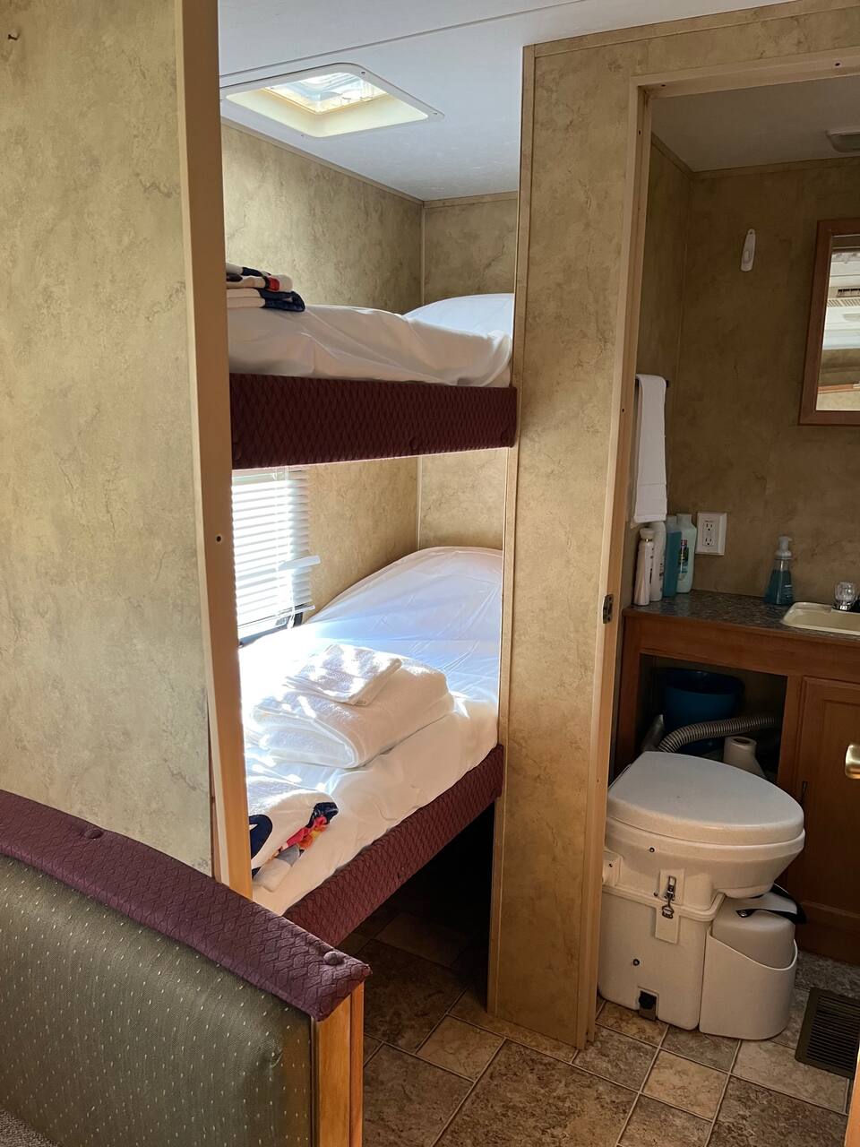 Windy Knob Farm Camper / RV