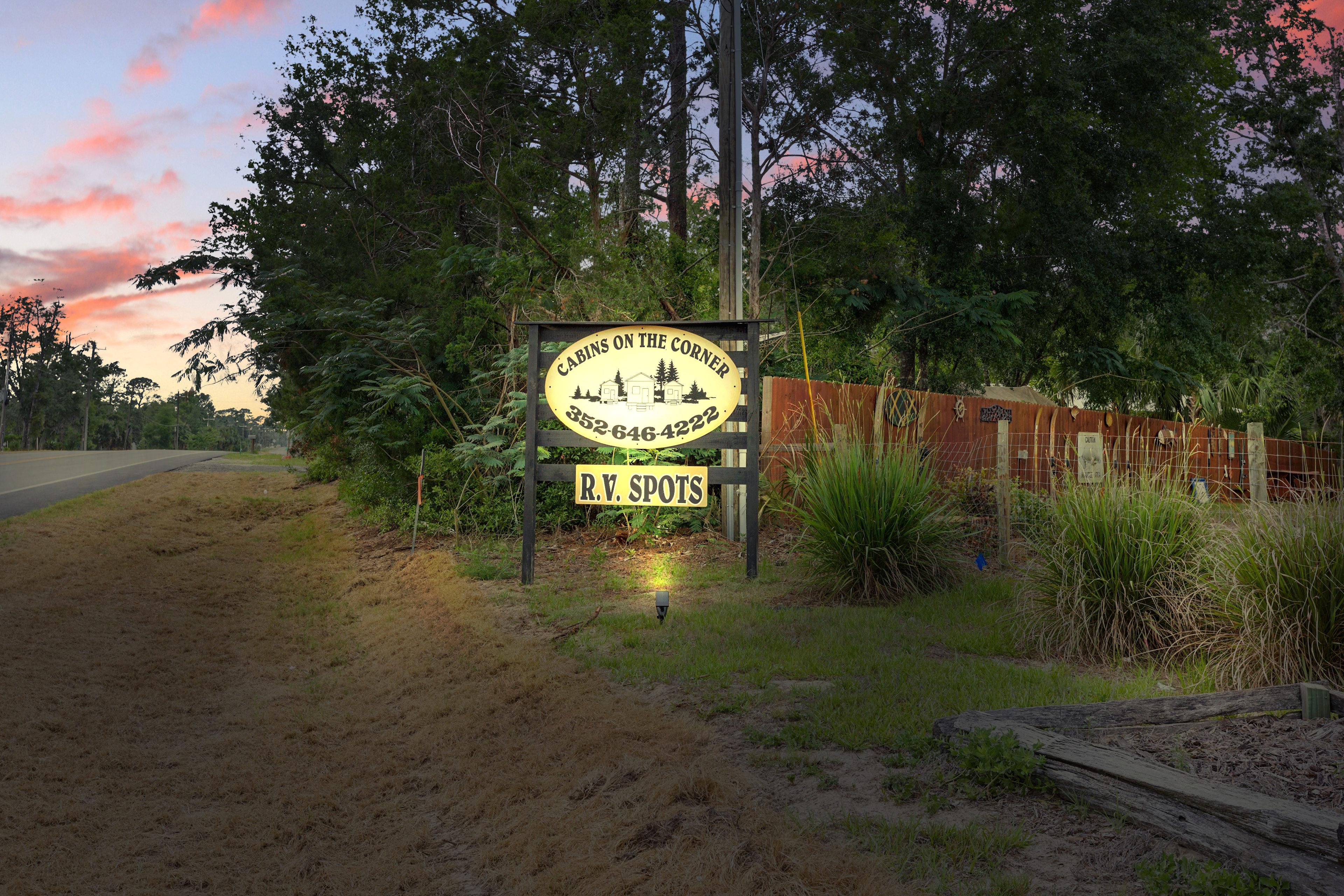 Cabins On The Corner - Steinhatchee