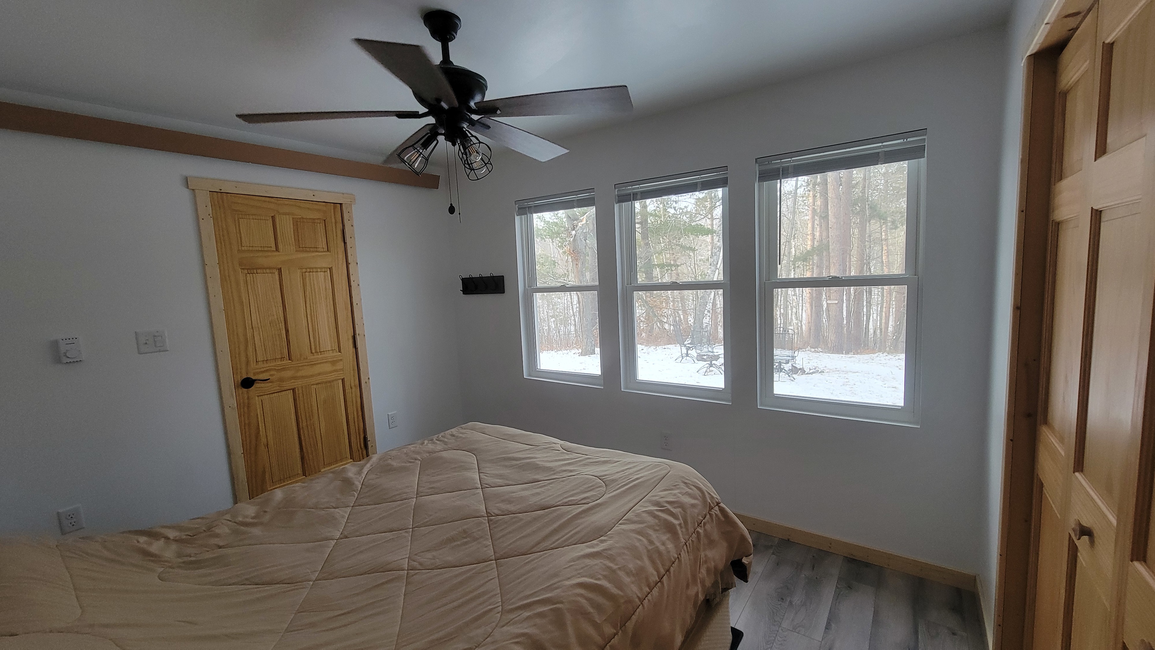 Cozy Woman Lake Woodland Cabin